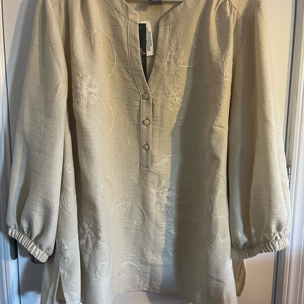 Olivia & Martin Women's plus size 3x Blouse NWT
